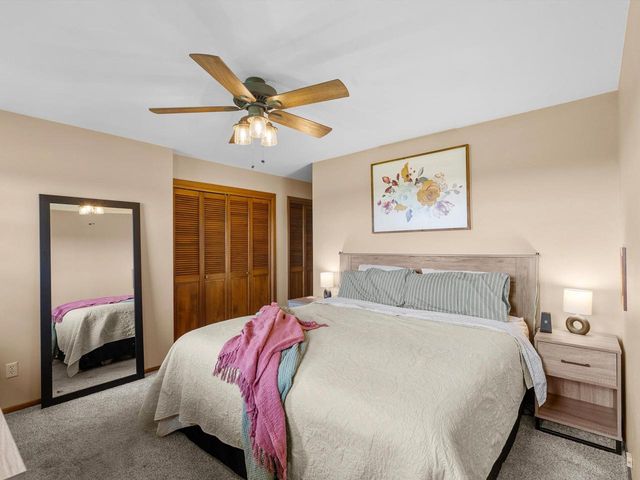 315 S Lincoln DRIVE, Howards Grove, WI 53083