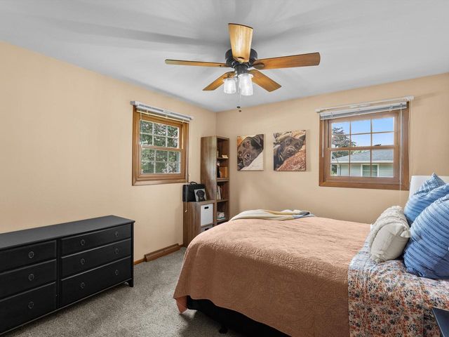 315 S Lincoln DRIVE, Howards Grove, WI 53083