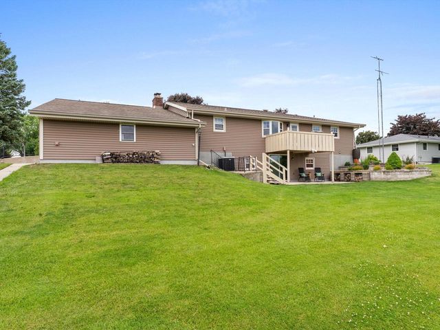 315 S Lincoln DRIVE, Howards Grove, WI 53083