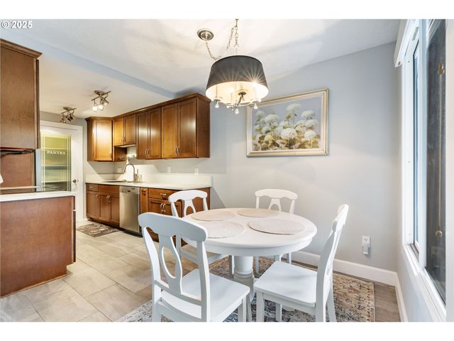 5585 E EVERGREEN Blvd 5101, Vancouver, WA 98661