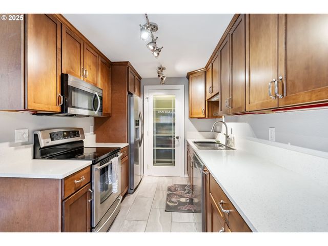 5585 E EVERGREEN Blvd 5101, Vancouver, WA 98661