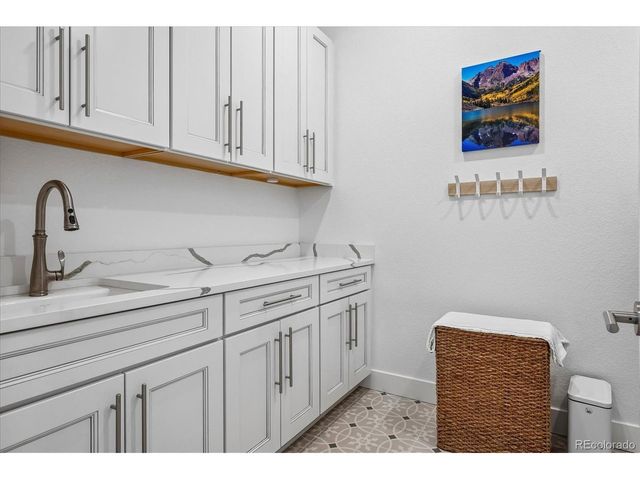 307 Scrubjay Ln, Castle Rock, CO 80104