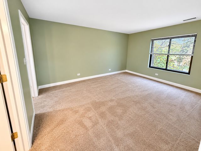703 Waterford Road 2B, Schaumburg, IL 60193