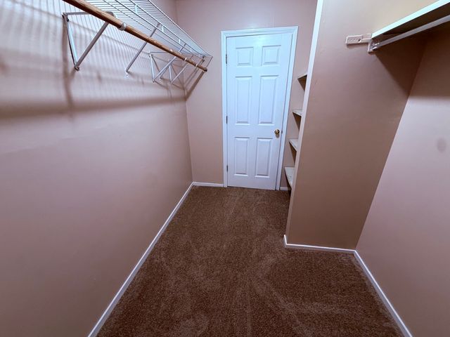 703 Waterford Road 2B, Schaumburg, IL 60193