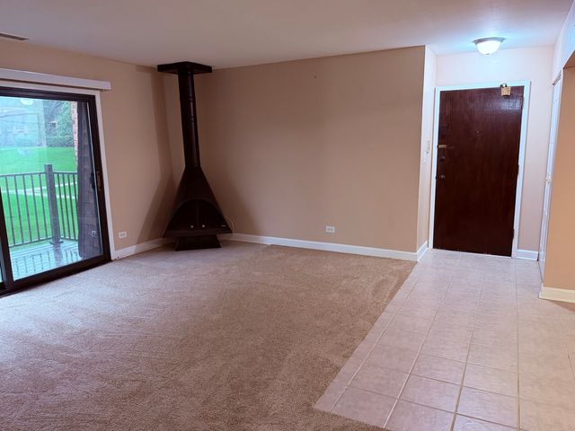 703 Waterford Road 2B, Schaumburg, IL 60193