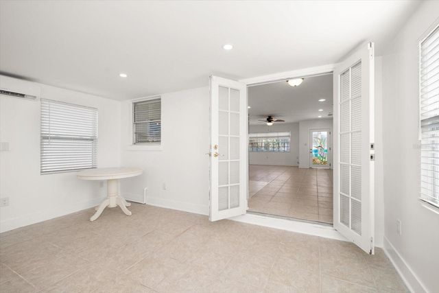 996 BRUCE AVENUE, Clearwater Beach, FL 33767