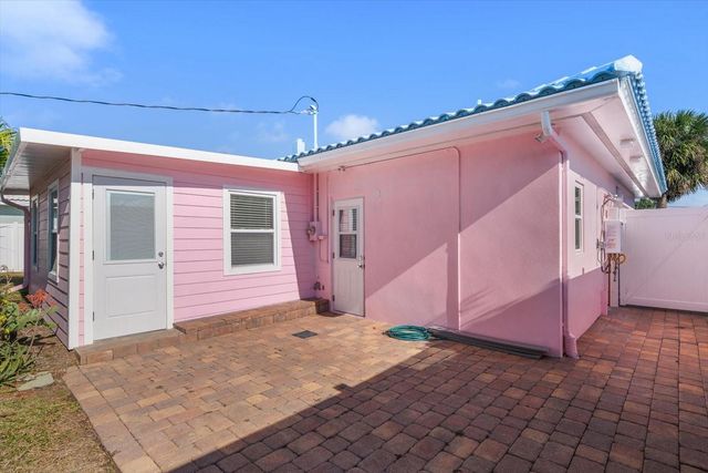 996 BRUCE AVENUE, Clearwater Beach, FL 33767