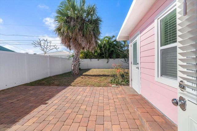 996 BRUCE AVENUE, Clearwater Beach, FL 33767