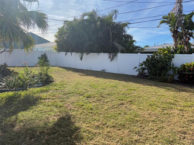 996 BRUCE AVENUE, Clearwater Beach, FL 33767