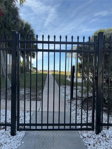 996 BRUCE AVENUE, Clearwater Beach, FL 33767