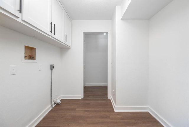 12827 Sandpiper Road, Angleton, TX 77515