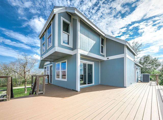 12827 Sandpiper Road, Angleton, TX 77515