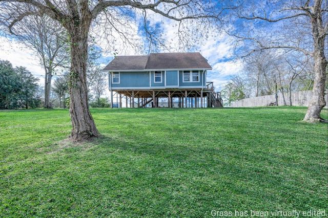 12827 Sandpiper Road, Angleton, TX 77515