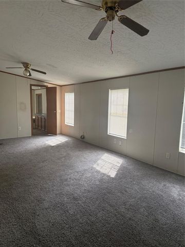 1604 Pine Street, Waller, TX 77484