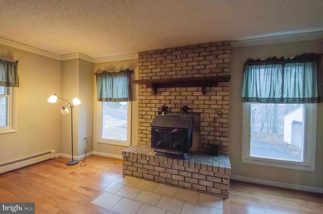 25 BASIN HILL RD, Duncannon, PA 17020