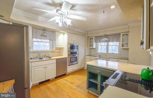 25 BASIN HILL RD, Duncannon, PA 17020