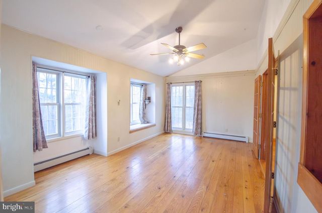 25 BASIN HILL RD, Duncannon, PA 17020