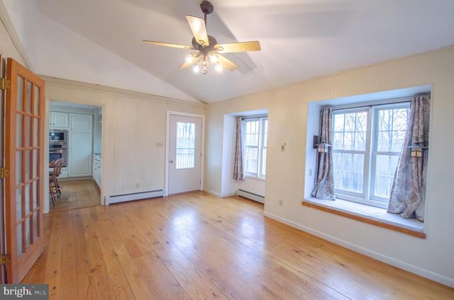 25 BASIN HILL RD, Duncannon, PA 17020