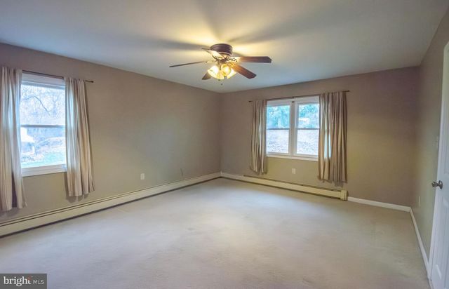 25 BASIN HILL RD, Duncannon, PA 17020