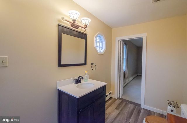 25 BASIN HILL RD, Duncannon, PA 17020