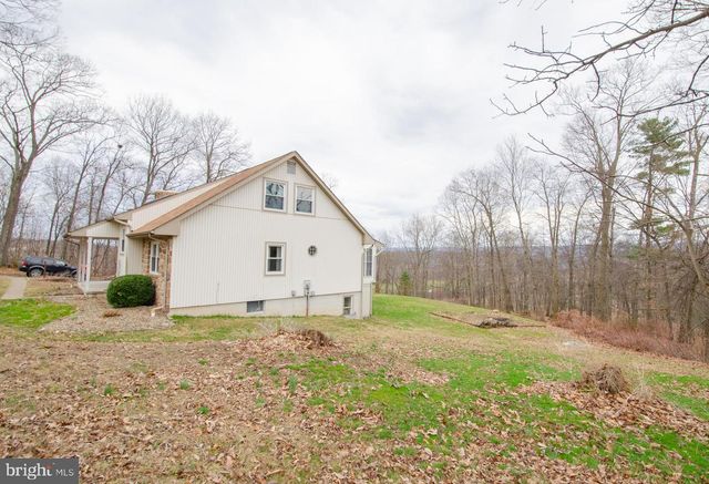 25 BASIN HILL RD, Duncannon, PA 17020