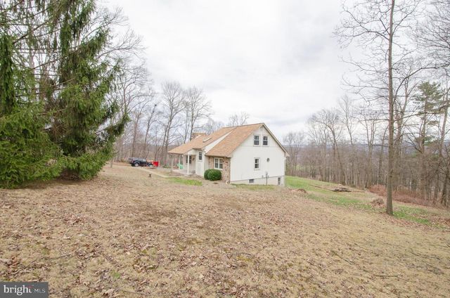 25 BASIN HILL RD, Duncannon, PA 17020