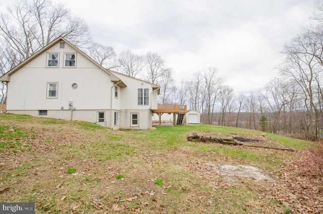 25 BASIN HILL RD, Duncannon, PA 17020