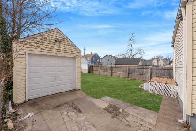 200 Princeton Street, Hempstead, NY 11550