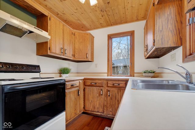 295 Victory Hill, Coatesville, IN 46121