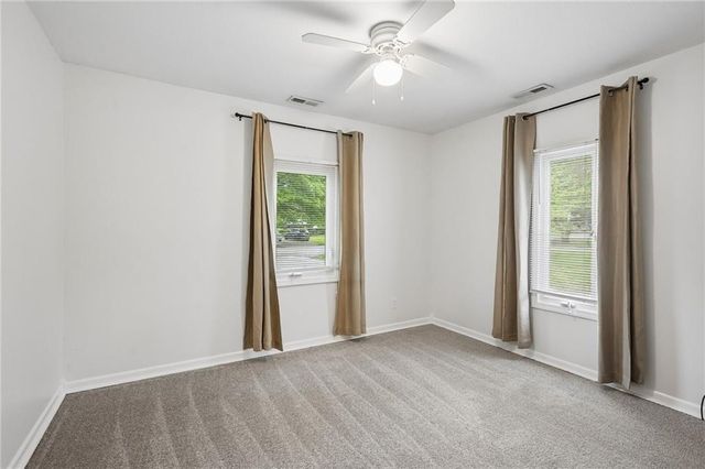 8400 Greenwood Street, Raytown, MO 64138