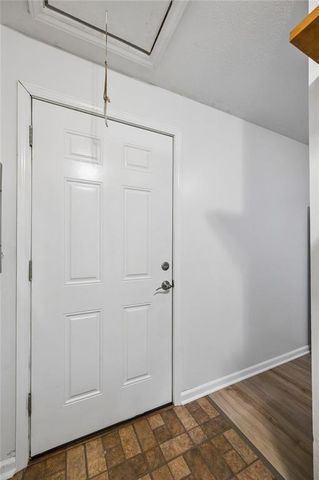 8400 Greenwood Street, Raytown, MO 64138