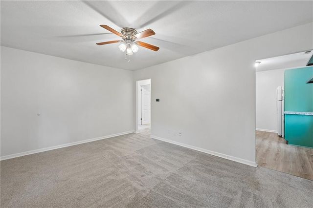 8400 Greenwood Street, Raytown, MO 64138