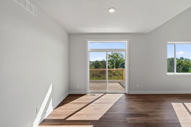 2824 Prairieside Place, Norwalk, IA 50211