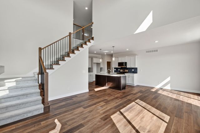 2824 Prairieside Place, Norwalk, IA 50211