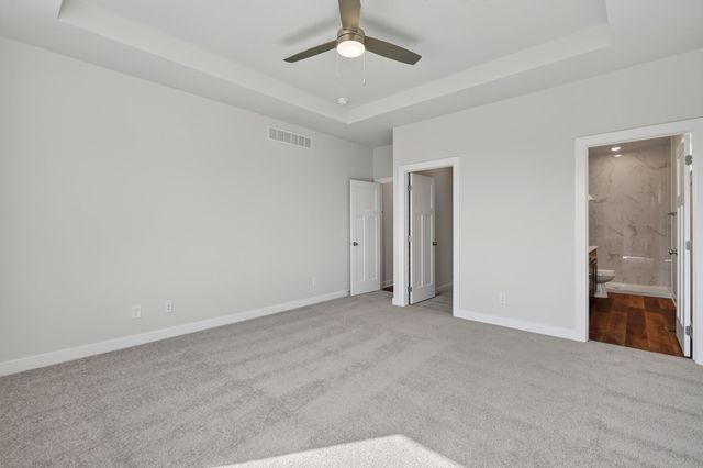 2824 Prairieside Place, Norwalk, IA 50211