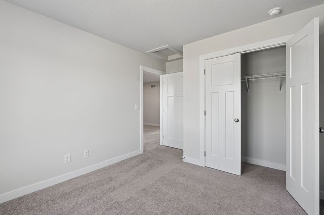 2824 Prairieside Place, Norwalk, IA 50211