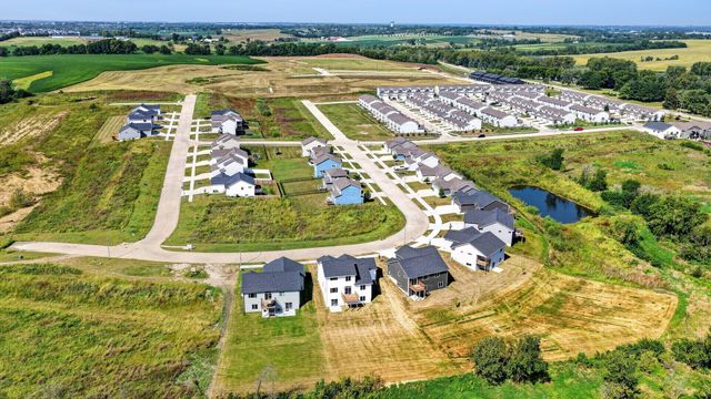 2824 Prairieside Place, Norwalk, IA 50211