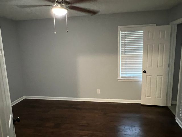 420 Lockridge Lane, Lawrenceville, GA 30046