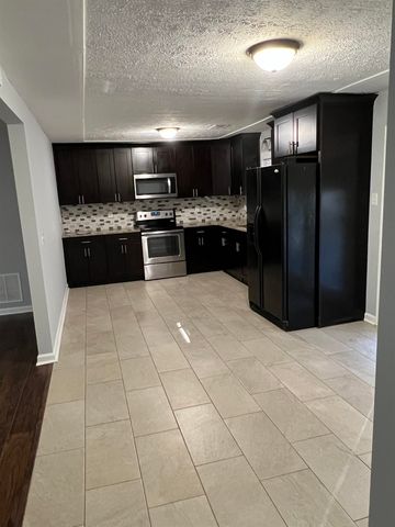 420 Lockridge Lane, Lawrenceville, GA 30046