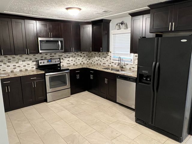 420 Lockridge Lane, Lawrenceville, GA 30046