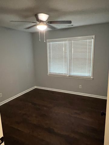 420 Lockridge Lane, Lawrenceville, GA 30046