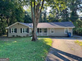 420 Lockridge Lane, Lawrenceville, GA 30046