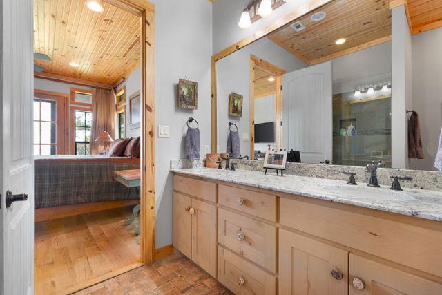 2501 Forest Hill Drive, Tool, TX 75143