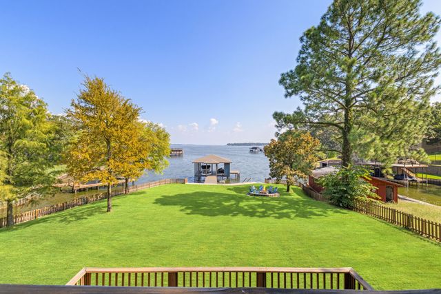 2501 Forest Hill Drive, Tool, TX 75143