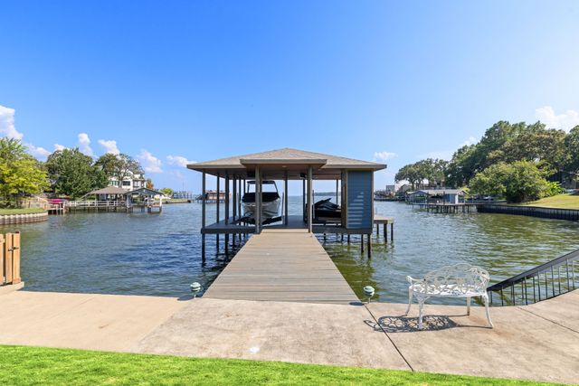 2501 Forest Hill Drive, Tool, TX 75143