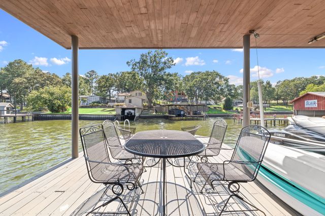 2501 Forest Hill Drive, Tool, TX 75143