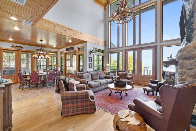 2501 Forest Hill Drive, Tool, TX 75143