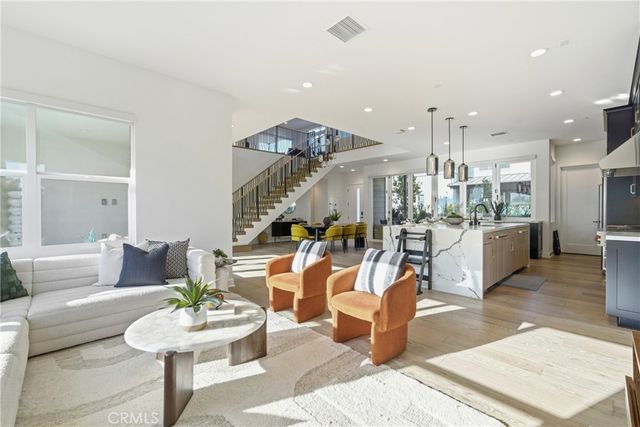124 Chant, Irvine, CA 92618