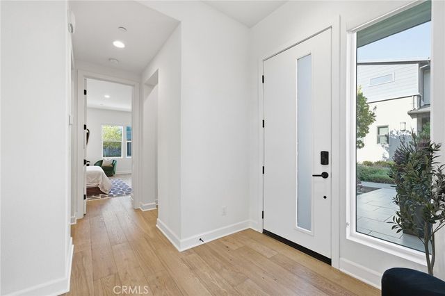 124 Chant, Irvine, CA 92618
