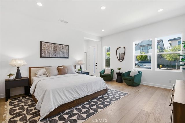 124 Chant, Irvine, CA 92618